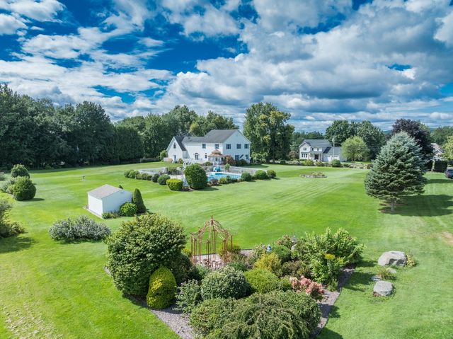 671 South Washington Street, Belchertown, MA 01007