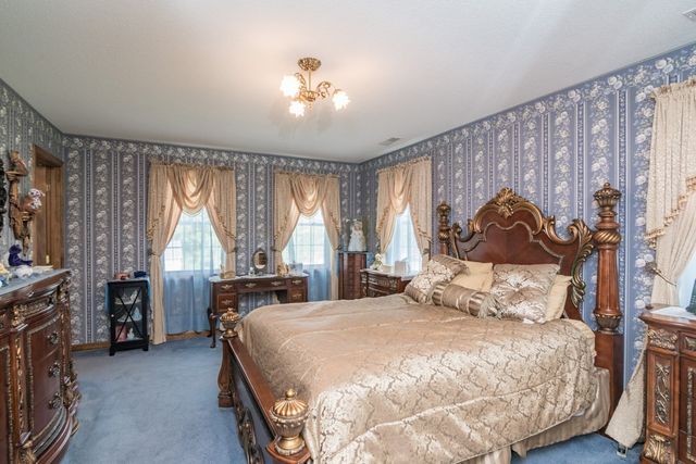 671 South Washington Street, Belchertown, MA 01007