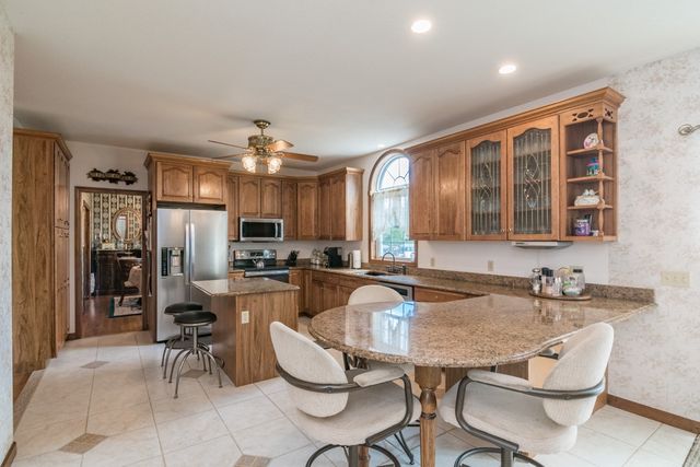 671 South Washington Street, Belchertown, MA 01007
