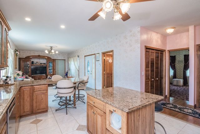 671 South Washington Street, Belchertown, MA 01007
