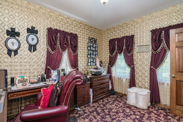 671 South Washington Street, Belchertown, MA 01007