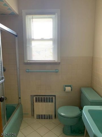 415 Hillside Ave, Clifton City, NJ 07110