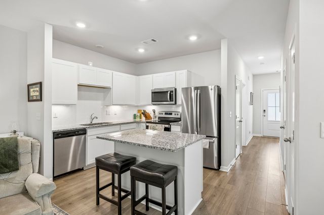1244 Mason Dl, Columbia, TN 38401