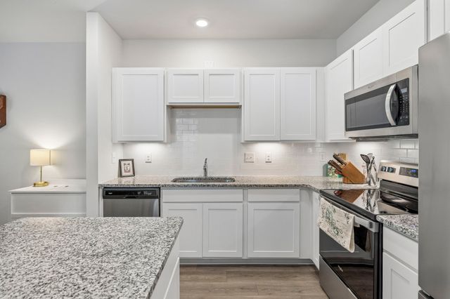 1244 Mason Dl, Columbia, TN 38401