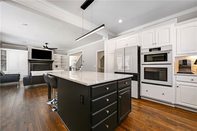 14708 Cedar Street, Leawood, KS 66224