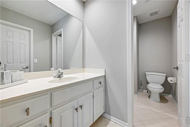 14708 Cedar Street, Leawood, KS 66224