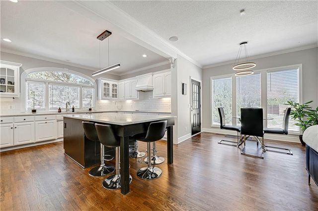 14708 Cedar Street, Leawood, KS 66224