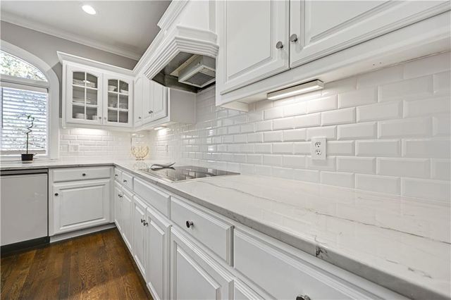 14708 Cedar Street, Leawood, KS 66224