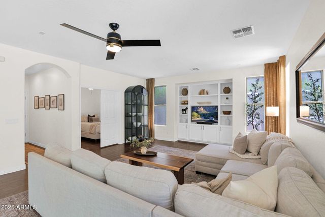 5046 W PARSONS Road, Phoenix, AZ 85083