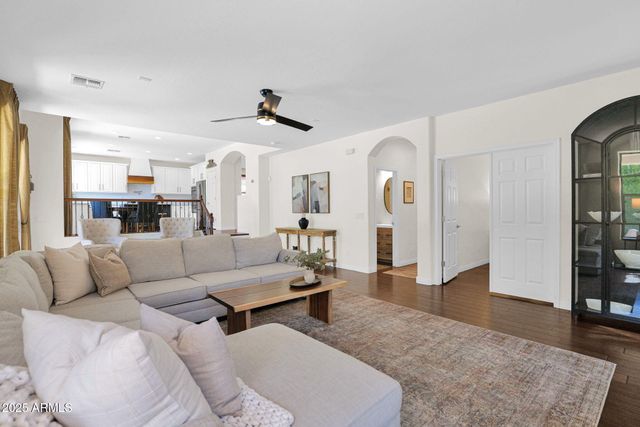 5046 W PARSONS Road, Phoenix, AZ 85083