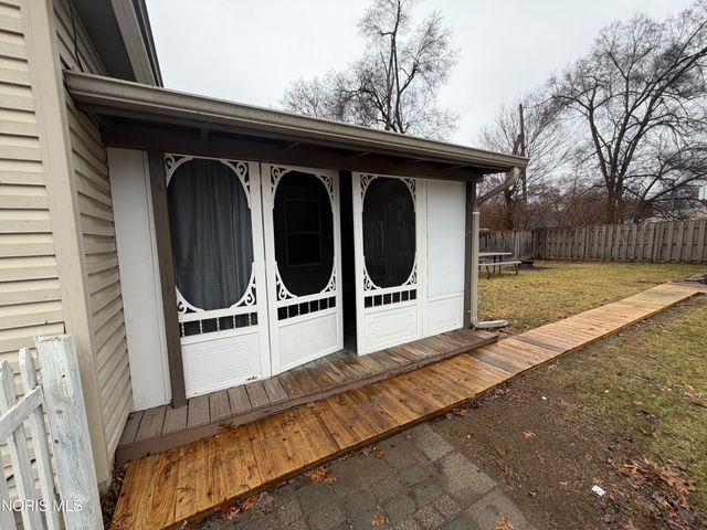 216 Deigle Drive, Toledo, OH 43615