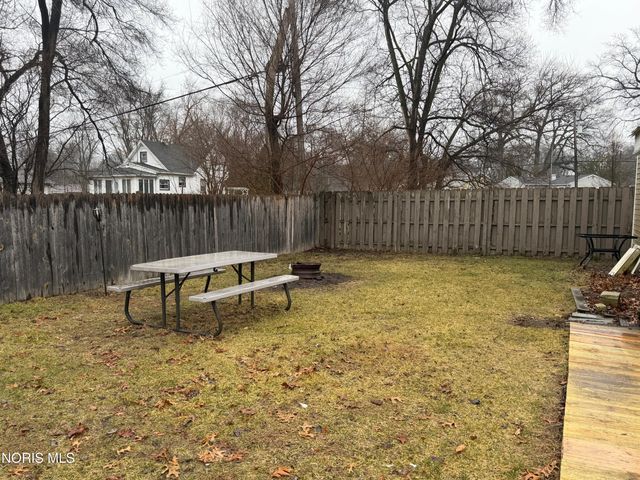 216 Deigle Drive, Toledo, OH 43615