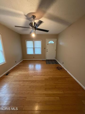 216 Deigle Drive, Toledo, OH 43615