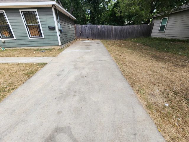 3803 Kenilworth Street, Dallas, TX 75210