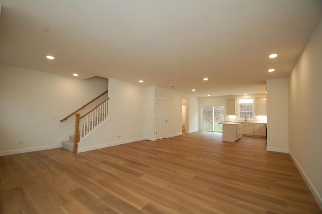 6B Dearborn Circle, Goffstown, NH 03045