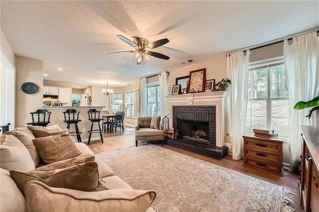 2400 Compton Place, Suwanee, GA 30024