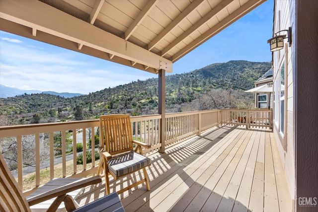 21805 Mountain Drive, Tehachapi, CA 93561
