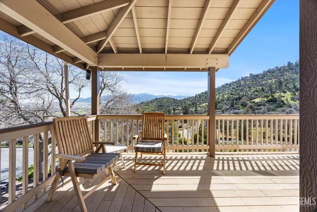 21805 Mountain Drive, Tehachapi, CA 93561