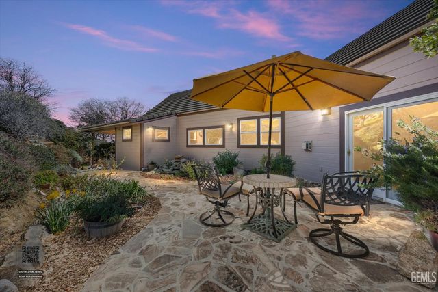 21805 Mountain Drive, Tehachapi, CA 93561