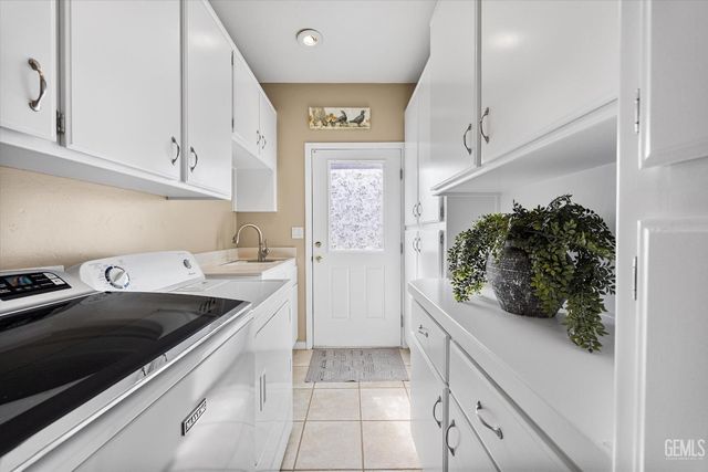 21805 Mountain Drive, Tehachapi, CA 93561