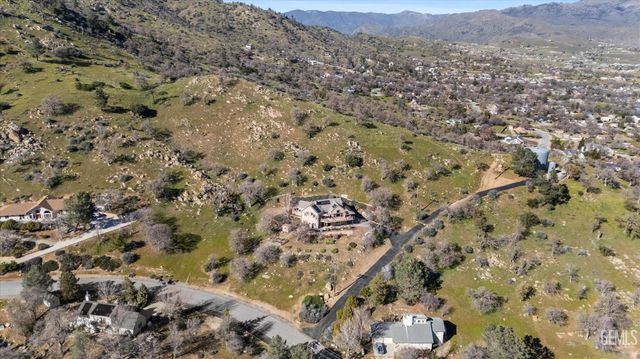 21805 Mountain Drive, Tehachapi, CA 93561