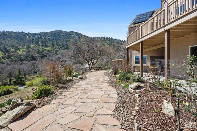 21805 Mountain Drive, Tehachapi, CA 93561