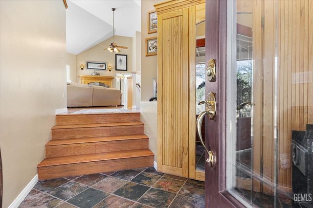 21805 Mountain Drive, Tehachapi, CA 93561