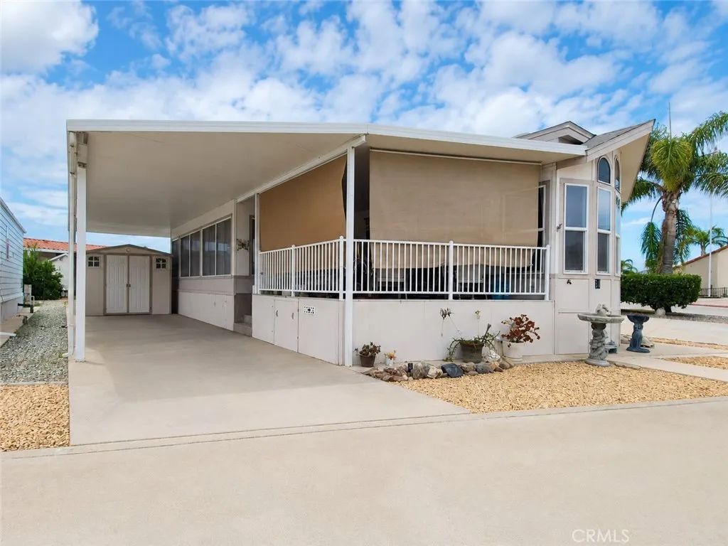 1295 S Cawston Avenue, Hemet, CA 92545