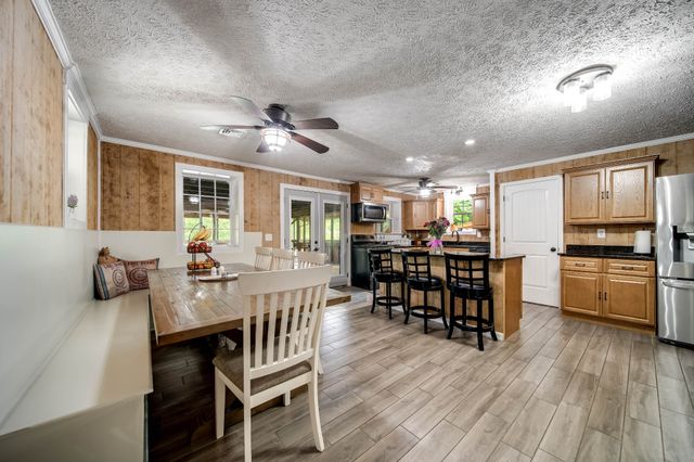 554 Hickman Shores Rd, Dover, TN 37058
