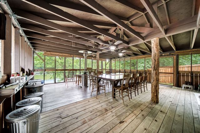 554 Hickman Shores Rd, Dover, TN 37058