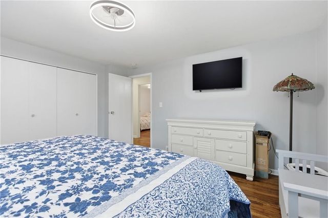 701 Havengate Dr, Bethel Park, PA 15102