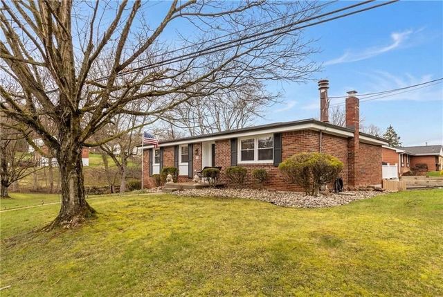 701 Havengate Dr, Bethel Park, PA 15102