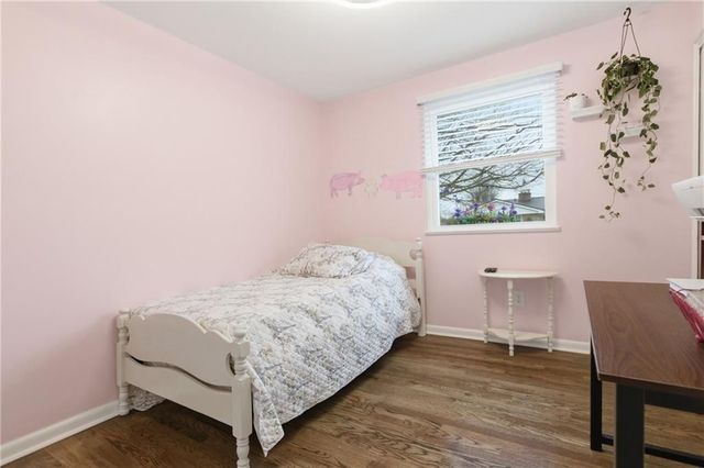701 Havengate Dr, Bethel Park, PA 15102