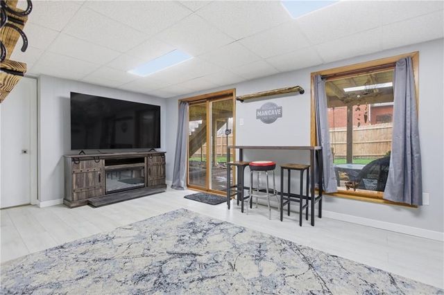 701 Havengate Dr, Bethel Park, PA 15102