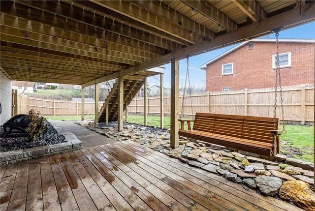 701 Havengate Dr, Bethel Park, PA 15102