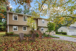 9 Blue Bird Road, Middletown, CT 06457