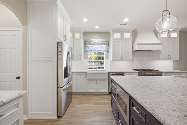 625 Hammond Drive, Mansfield, TX 76063
