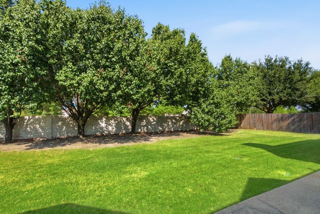 625 Hammond Drive, Mansfield, TX 76063