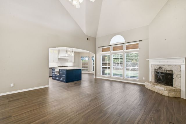 625 Hammond Drive, Mansfield, TX 76063