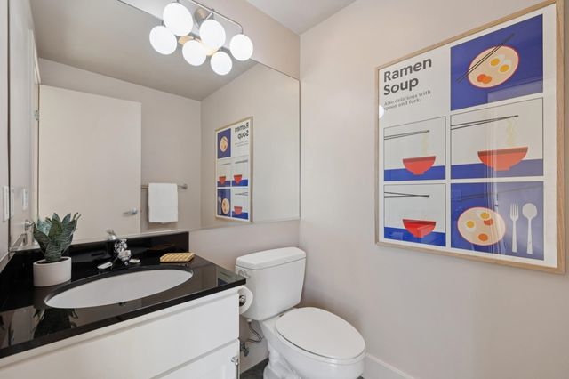 675 8Th St 10, Oakland, CA 94607