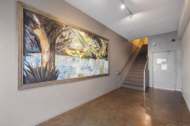 675 8Th St 10, Oakland, CA 94607