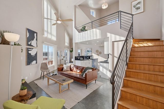 675 8Th St 10, Oakland, CA 94607