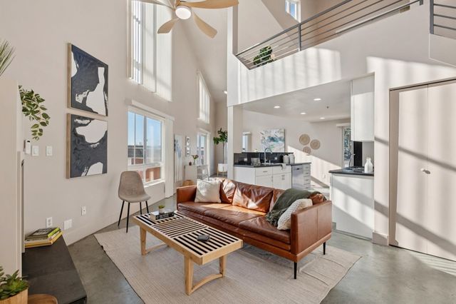 675 8Th St 10, Oakland, CA 94607