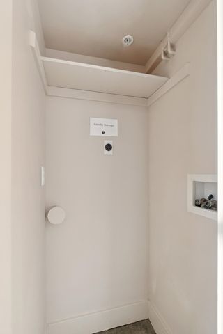 675 8Th St 10, Oakland, CA 94607