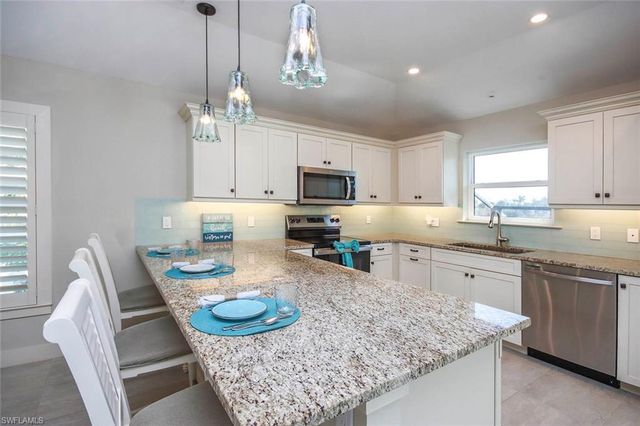 1310 Par View DR, Sanibel, FL 33957