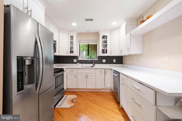 156 EATON DR, Wayne, PA 19087