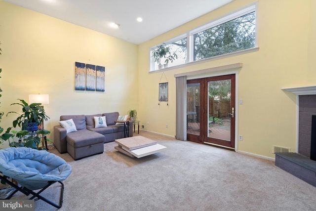 156 EATON DR, Wayne, PA 19087