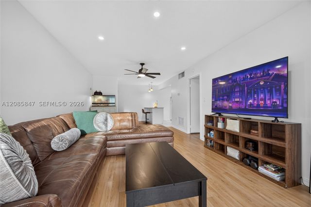 5767 Washington St F22, Hollywood, FL 33023
