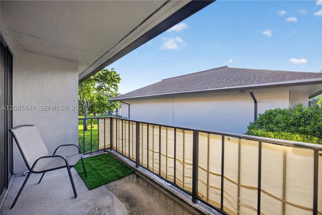 5767 Washington St F22, Hollywood, FL 33023