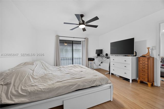 5767 Washington St F22, Hollywood, FL 33023
